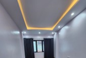 Bán nhà 81m2 phố Nguyễn Văn Cừ Gara Ô tô 7 chỗ Thang máy Nhập Nội thất Đẳng cấp Giá 12.2 Tỷ