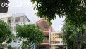 Cho thuê nhà nguyên căn, mặt tiền đường Khánh Hội, P6, Q4.