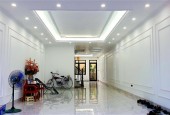 Bán nhà MP Nguyễn Đình Hoàn  – vỉa hè –kinh doanh 62m x6T 18.7tỷ