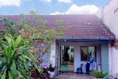 BÁN ĐẤT TẶNG NHÀ .DT 300M2  NGANG 7.5M. CẠNH DỰ ÁN SÀI GÒN VILLA HILL