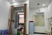 Cho thuê Nhà hẻm 80 Nguyễn Hồng Đào, 2 tầng 2PN, 8 triệu