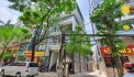 Bán nhà mặt phố mặt tiền rộng Dịch Vọng cầu giấy Lô góc 2 mặt đường  60m2 . 11tỷ