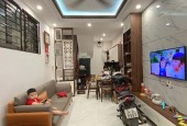 Bán nhà phố Nguyễn Chính, 32m2 x 5 tầng , Full nội thất, LH 0945676597