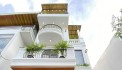 Một Căn Villa Phong Cách Tân Cổ Điển có Hồ Bơi - Gần biển