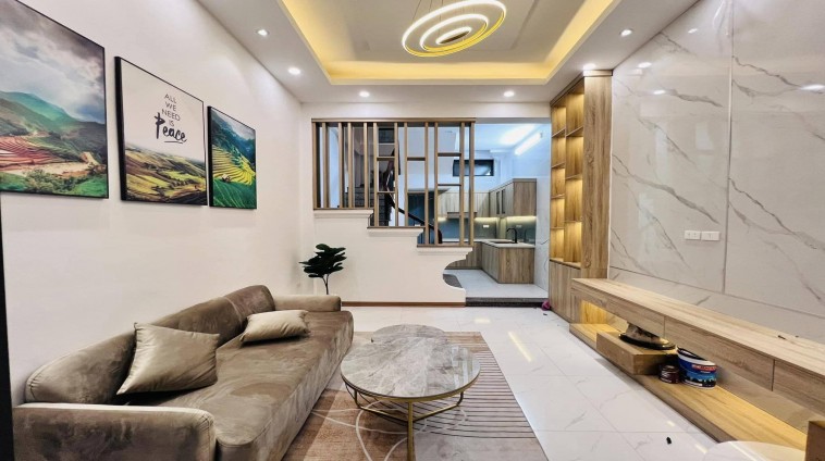 Bán toà căn hộ góc 2 mặt tiền đường Chính Hữu,gần biển Phạm Văn Đồng.Dt 196m2 giá 37 tỷ.