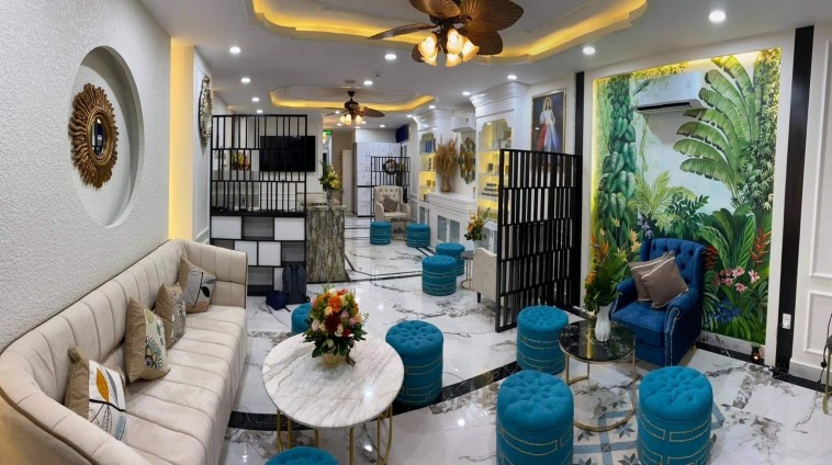 Phú Nhuận, bán gấp toà nhà 8 tầng, 200m2, 26 phòng HĐT 200 tr/tháng 57 tỷ