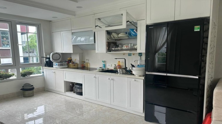 Bán nhà Mặt Phố Đồng Cổ 40m2- 7 tầng, chào giá 15.5 tỷ còn thương lượng.