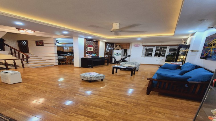 Cần bán Căn hộ 4 ngủ 150 tầng cao tại M5 Nguyễn Chí Thanh lô góc 3 thoáng 10.9 tỷ