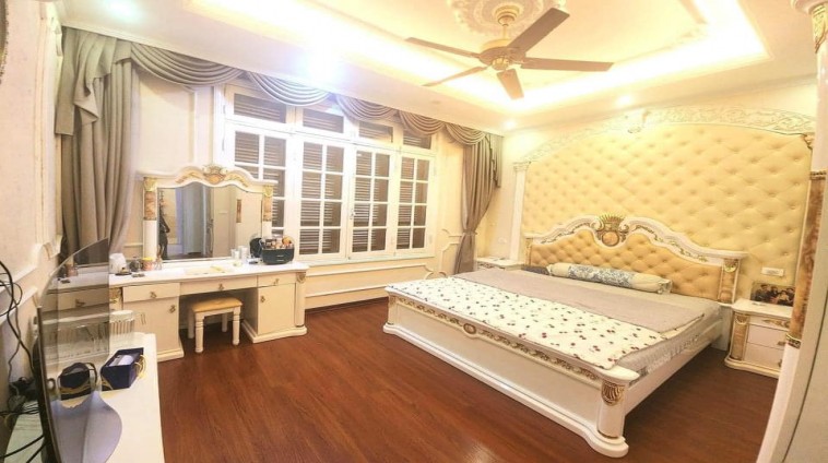 Cần bán Căn hộ 4 ngủ 150 tầng cao tại M5 Nguyễn Chí Thanh lô góc 3 thoáng 10.9 tỷ