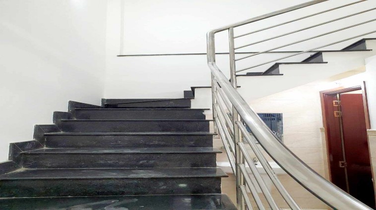 Nhà 3 lầu Bùi Minh Trực, phường 5, Q.8, gần chợ sáng, Giá 5   tỷ 960 , Sổ hồng sẵn