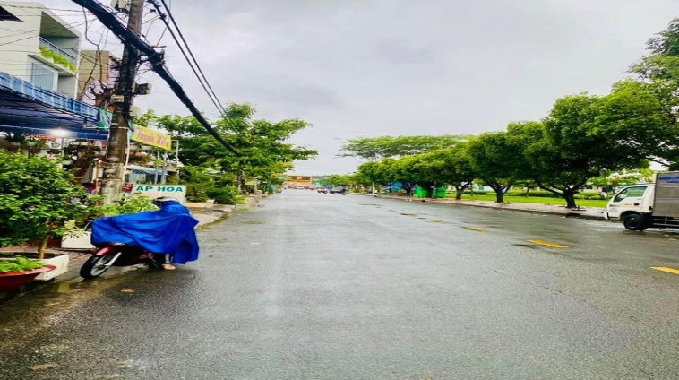 CHDV MẶT TIỀN NGAY CẠNH AEON MALL - DÒNG TIỀN HƠN 20TR - 100M 5 TẦNG GIÁ 12 TỶ NHỈNH XÍU