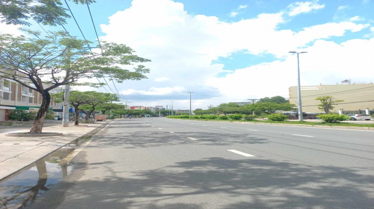 Cho thuê nhà mặt tiền Phạm Hùng, 5x20, có hầm, có thang máy, giá 22 triệu, liên hệ 0934933978
