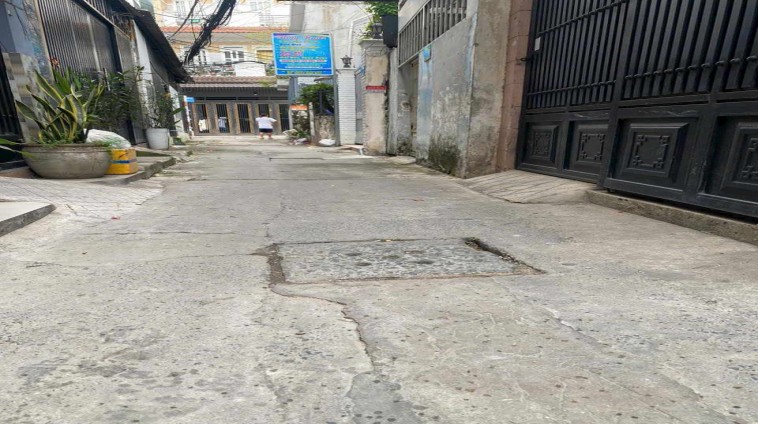 Nhà mới 701 Trần Xuân Soạn, P. Tân Hưng, Q.7, giá 4.5 Tỷ , Sổ hồng đẹp, liên hệ 0949445399