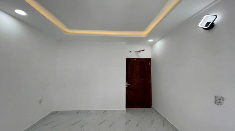 Cần bán nhà đường Nơ Trang Long Bình Thạnh. Gần Khu Học viện Hành Chính Thành phố xe oto ra vào thoải mái. Liên hệ 0902277579