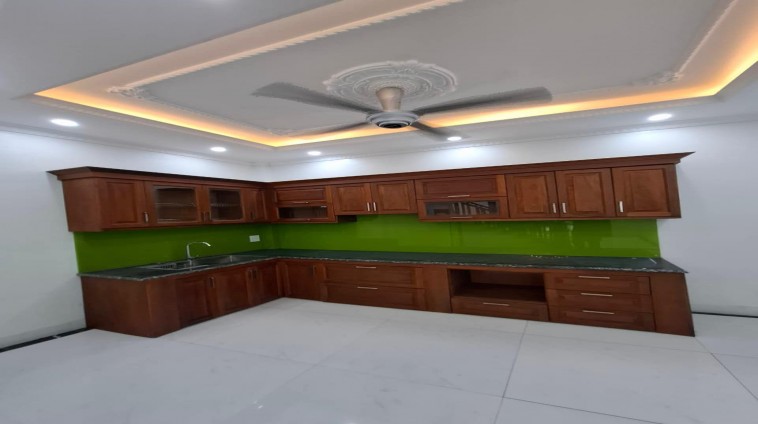 Nhà 5 Tầng, 38m2, Ô Tô Đỗ Cửa, Lô Góc Thoáng, Biên Giang - Hà Đông, 2.85 tỷ