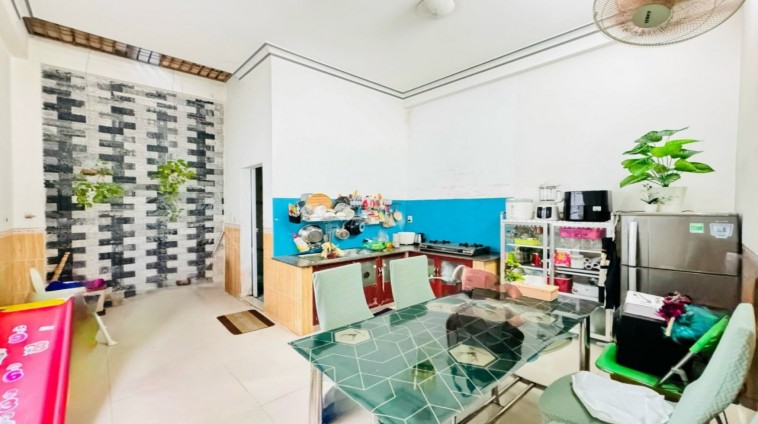 BÁN NHÀ LÔ GÓC 2 TẦNG ĐƯỜNG Ô TÔ GẦN TRƯỜNG HARMANN VĨNH HẢI GIÁ : 3ty250