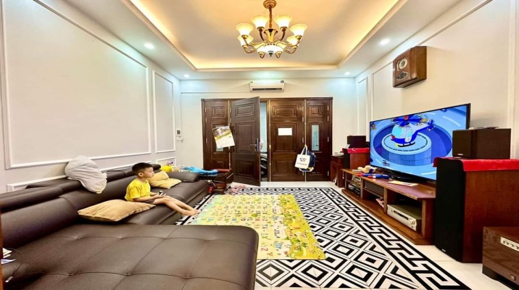 Láng 121M 5TẦNG  7.5MẶT TIỀN

Giá:  37.5 tỷ Đống Đa 

 MẶT ĐƯỜNG 2 Ô TÔ - LÔ GÓC 3 MẶT NGÕ Ô TÔ - VỪA Ở VỪA KINH DOANH MỌI MÔ HÌNH - NỘI THẤT