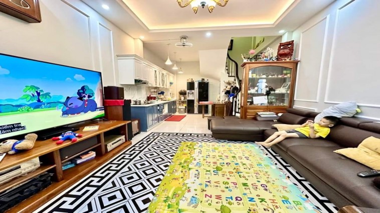 Láng 121M 5TẦNG  7.5MẶT TIỀN

Giá:  37.5 tỷ Đống Đa 

 MẶT ĐƯỜNG 2 Ô TÔ - LÔ GÓC 3 MẶT NGÕ Ô TÔ - VỪA Ở VỪA KINH DOANH MỌI MÔ HÌNH - NỘI THẤT