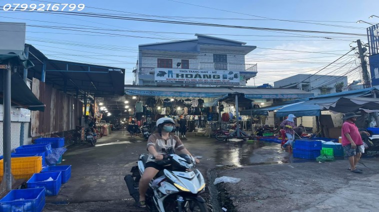 Nhà đẹp Bình Minh Trảng Bom Đồng Nai 1 sẹc QL1A hỗ trợ vay 3 bên . Trọn sổ 1 ty6 , lh 0799 216 799 em Trinh.