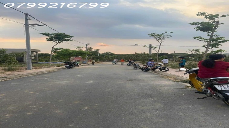 Đất nền giá rẻ sổ riêng thổ cư Bình Minh Trảng Bom Đồng Nai 1 sẹc QL1A . Trọn sổ 1 tỷ 150 hỗ trợ vay 3 bên , lh 0799 216 799 em Trinh.
