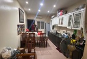 Bán nhà phố Nghĩa Tân, Ô để trong nhà, diện tích 55m2, giá 12,2 tỷ