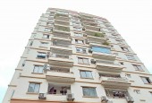 CC giá tốt MP Hoàng Quốc Việt, 2 PN, nhỉnh 4 tỷ.
