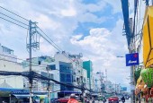 Nhà nguyên căn góc 2 mặt tiền đường CMT8, Phường 13, Quận 10. Vị trí đắc địa, kinh doanh sầm uất!