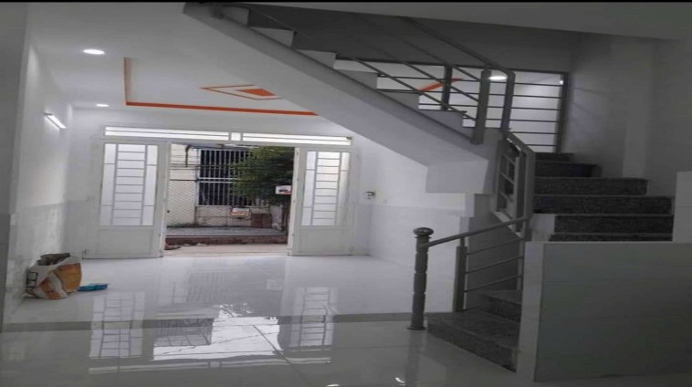 Bán nhà Hẻm C9 Phạm Hùng  kế bên Quận 8, liên hệ 0934933978