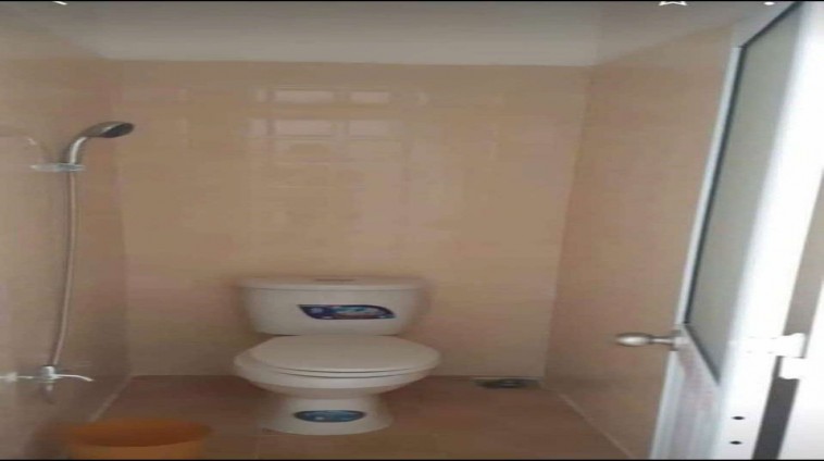 Bán nhà Hẻm C9 Phạm Hùng  kế bên Quận 8, liên hệ 0949445399