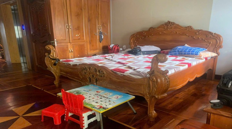 Bán nhà Đại Phúc, Đường số 6, có hầm, thang máy, giá 14.5 tỷ, liên hệ 0914864379