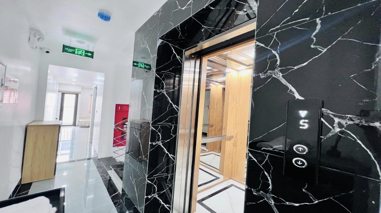 BÁN TOÀ CHDV YÊN HÒA- SIÊU HIẾM - VỊ TRÍ ĐẮC ĐỊA - NHÀ MỚI 6 TẦNG THANG MÁY - 11 PHÒNG KHÉP KÍN FULL NỘI THẤT - DÒNG TIỀN 80TR/THÁNG - Ô TÔ ĐỖ CỬA
