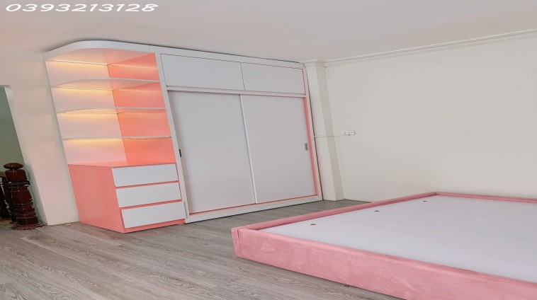 Bán Nhà Mặt Phố Hoa Bằng, Cầu Giấy, Diện Tích 60m2, 4 Tầng, Gía Đầu Tư Cực Ngon, Nhỉnh 9 Tỷ.