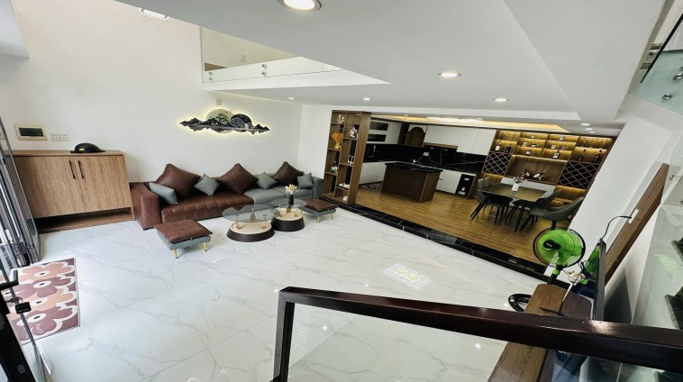 ♣ Nhà Kiệt Ô tô 5m, thẳng 70m ra Nguyễn Hữu Thọ, 48m2, 3 tầng đẹp, nhỉnh 4 tỷ