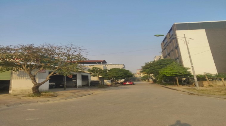Bán 2 căn LK Vân Canh, Hoài Đức, phân lô, ô tô tránh.
+ Liền kề  Dt 114,5m2,mt 5m . đường 12m. Hợp đồng mua bán. Giá 115tr/m2. 
+ Liền kề Dt 100m2