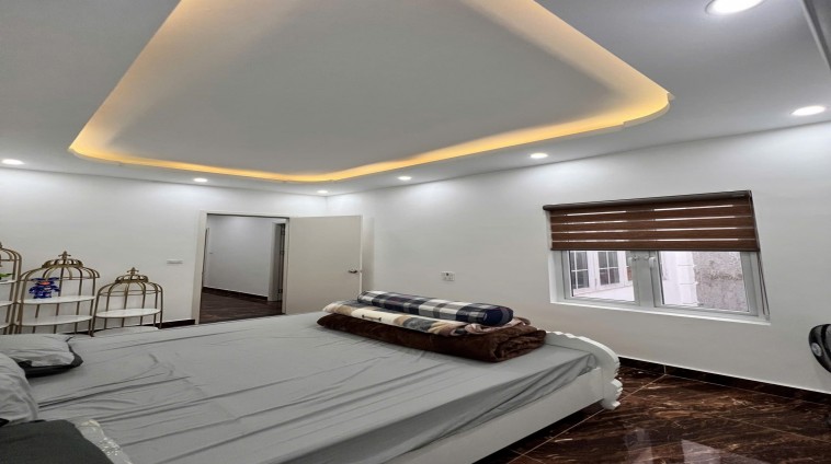 CCMN Nguyễn Khang 9 Phòng Nhà Mới Full Đồ Ngõ Thông DT 47m2 5T Giá 10.4 tỷ