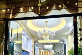 Bán nhà Phố Đặng Tiến Đông,48m2,gần oto đỗ,sân rộng,full nội thất,giá 9 tỷ