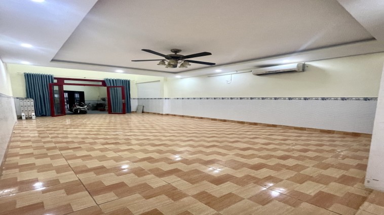 CHỈ 4.65 TỶ, 76M2 NHÀ 2 TẦNG NGANG 4.7 NỞ HẬU 8M DÀI 15M, NHÀ MỚI Ở NGAY, CÁCH PHẠM VĂN ĐỒNG 50M.