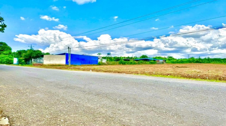 BĐS KCN siêu lợi nhuận (80x46=3680m2) Góc 2 mặt tiền liền kề kcn Minh Tâm chỉ 4.0 tỷ