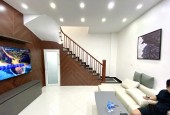 căn nhà còn mới đẹp tuyệt vời - Ô TÔ ĐỖ NGAY CỔNG - ngôi nhà mới mẻ FULL thiết kế bên trong - công ty còn mới DỌN VỀ Ở NGAY