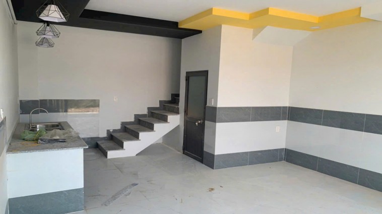 Bán nhà vị trí cực đẹp tại Đức Hòa Long An - 52m2 -  1 trêt 1 lầu - SHR - chỉ 695tr. Lh:0976999395