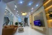 HIẾM! BÁN NHÀ HÀO NAM, KHU VIP PHÂN LÔ Ô TÔ TRÁNH - 6 TẦNG DT 40M2, MT 4.2M, GIÁ 10 TỶ