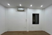 Bán nhà Hoàng Mai Hà Nội, DT 34/40 m2 (4 tầng), chỉ 3,65 tỷ. Lh: 0977756689