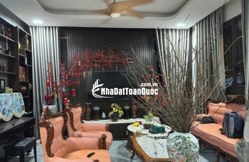 Bán Biệt thự View sông siêu đẳng cấp 400m2, 5 tầng, hầm, 18Tỷ Hà Huy Giáp, Quận 12