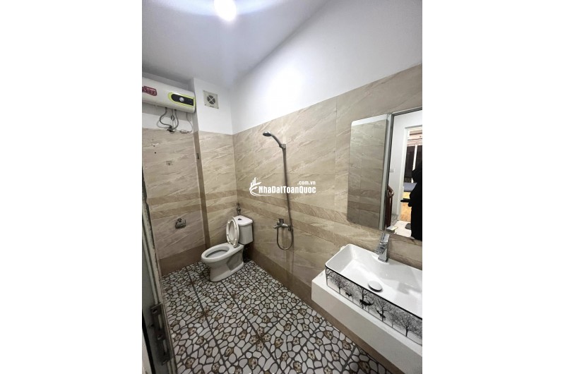NHÀ ĐẸP PHÂN LÔ OTO CON ĐỖ RẤT GẦN - FULL NỘI THẤT - TIỆN ÍCH NGẬP TRÀN - AN SINH TỐT