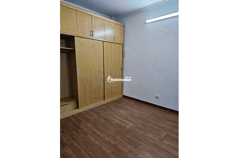 Cho thuê nhà ngõ 784 Bạch Đằng, Hai Bà Trưng lh 0989326141