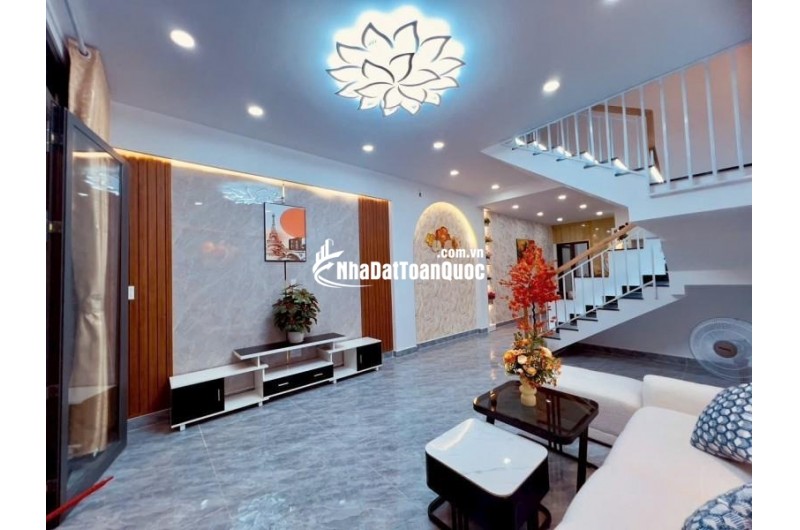 BÁN NHÀ 2 TẦNG, 65M2, NGÕ QUANG TRUNG, GÒ VẤP - GIÁ 4.7 TỶ - SỔ ĐỎ
CHÍNH CHỦ