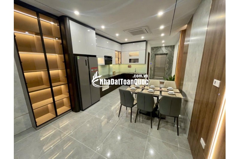BÁN NHÀ  7 TẦNG PHỐ  HOÀNG NHƯ TIẾP - LONG BIÊN - 11.3 TỶ - VỊ TRÍ VÀNG - SỔ ĐỎ CHÍNH CHỦ