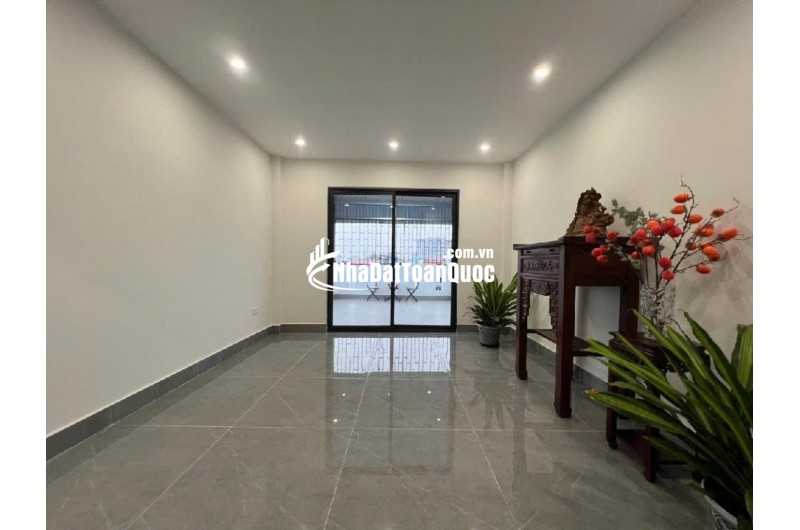 BÁN NHÀ  7 TẦNG PHỐ  HOÀNG NHƯ TIẾP - LONG BIÊN - 11.3 TỶ - VỊ TRÍ VÀNG - SỔ ĐỎ CHÍNH CHỦ