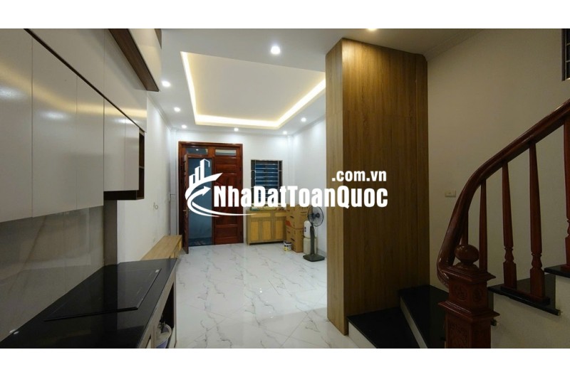 Nhà An Dương Vương, 32m2 x 5 tầng , Giá 5,75 Tỷ, Ô Tô