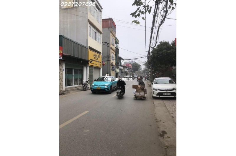 BÁN NHÀ MẶT PHỐ KINH DOANH Ô TÔ TẢI TRÁNH VỈA HÈ ĐÁ BÓNG 47M2 x 3 TẦNG.